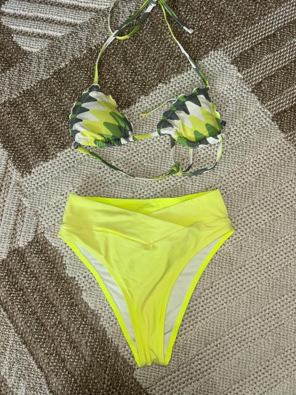 Aerie Neon Lime Scallop Edge Bikini Top